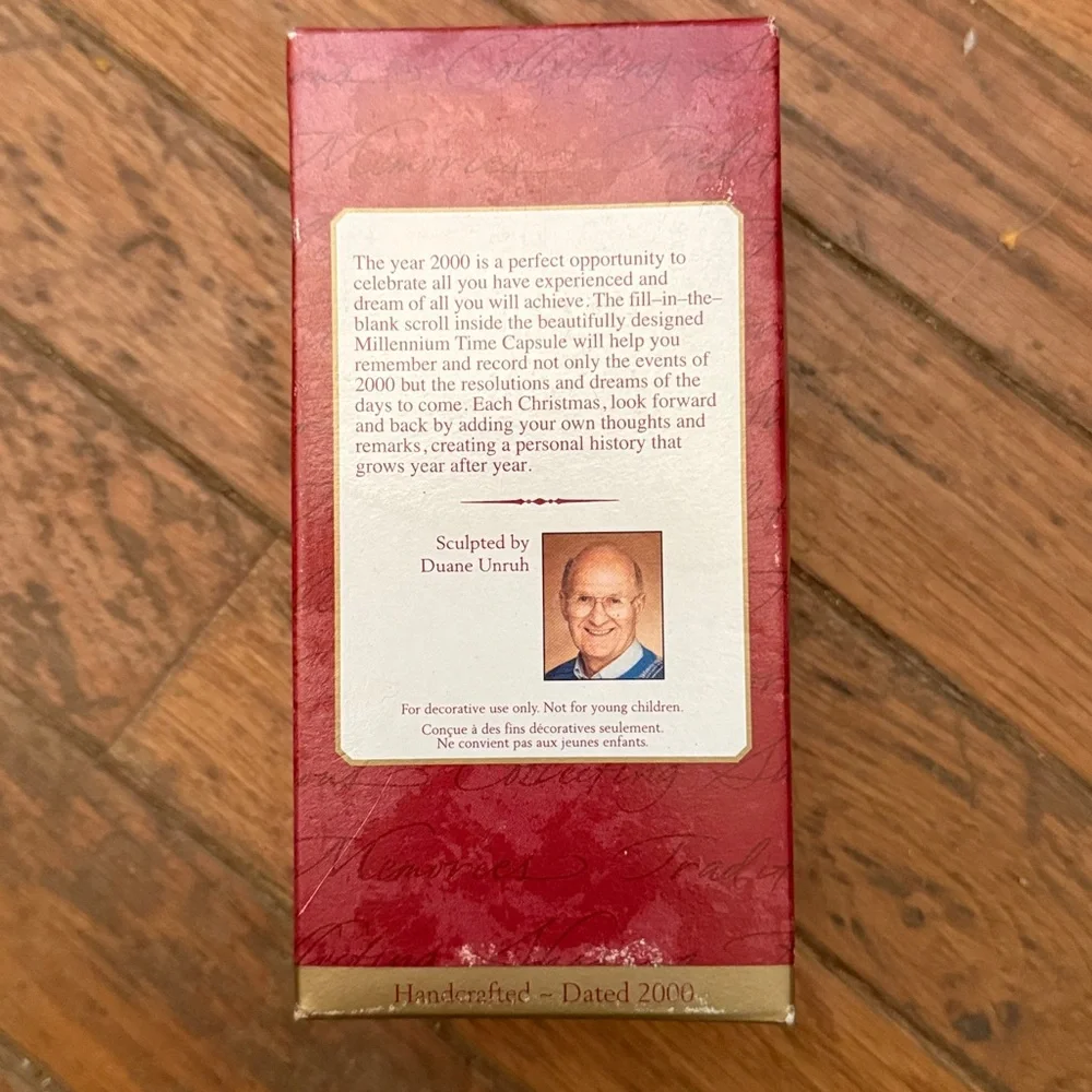 Hallmark Keepsake 2000 Millennium Time Capsule Christmas Ornament NIB